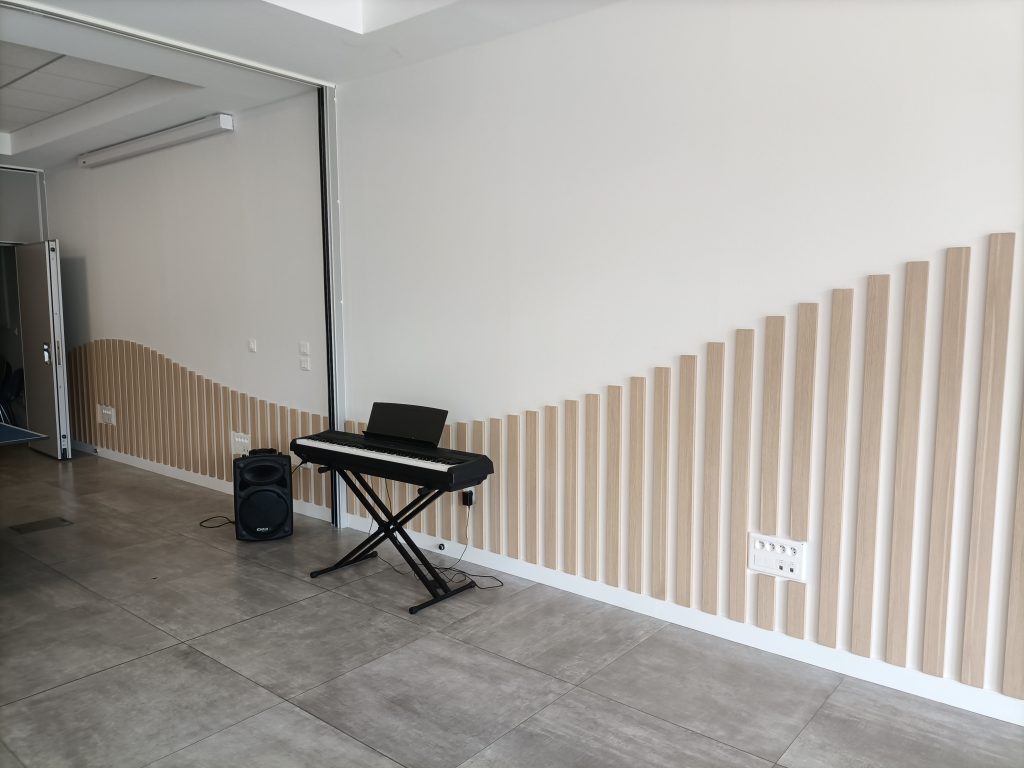 habillage mur tasseaux vague