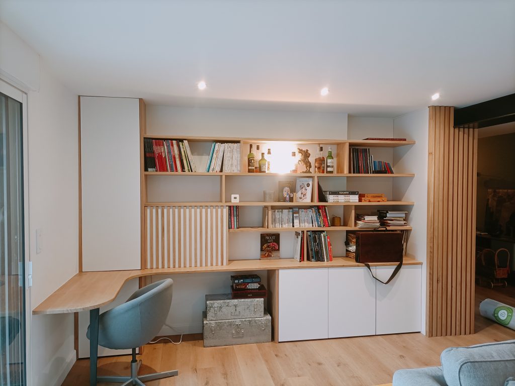 agencement bibliotheque bois panneau