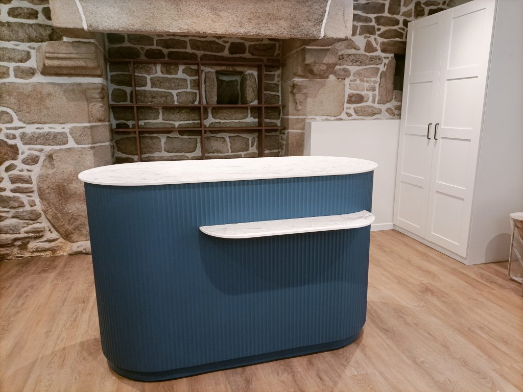 banque d'accueil arrondie vannes