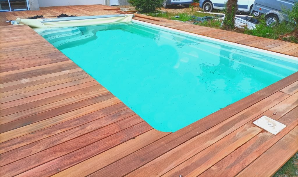 terrasse piscine locmariaquer